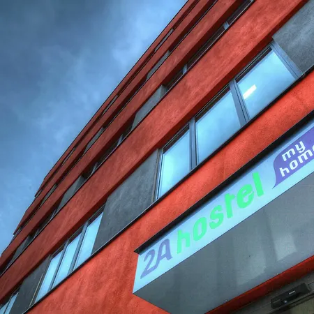 Vandrerhjem 2a *