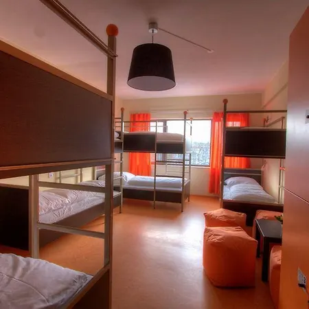 Hostel 2a *