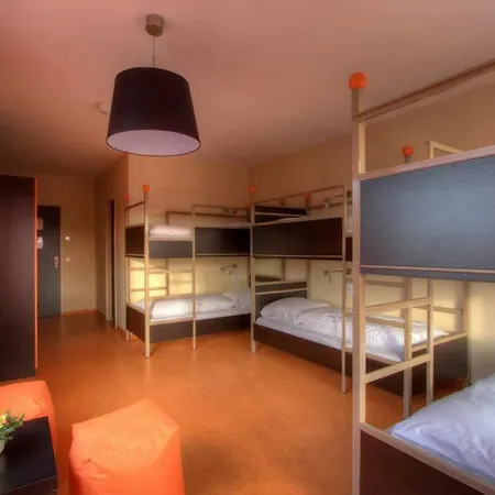 Hostel 2a *